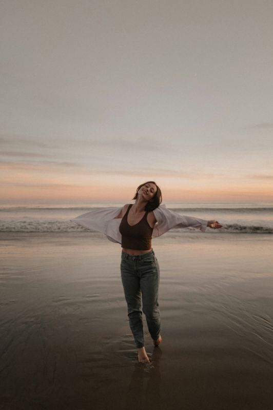 Как техника 'серой скалы' помогает справиться с нарциссами