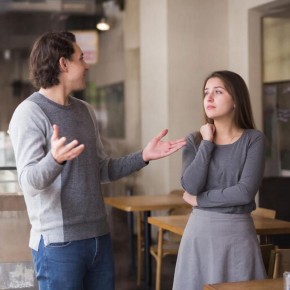 Как нарциссы и эмоционально зависимые личности ищут опору в других