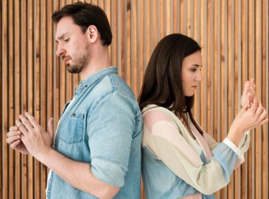 Почему измены происходят даже в счастливых отношениях?