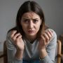 Ревматоидный артрит: как подавленные эмоции сковывают суставы